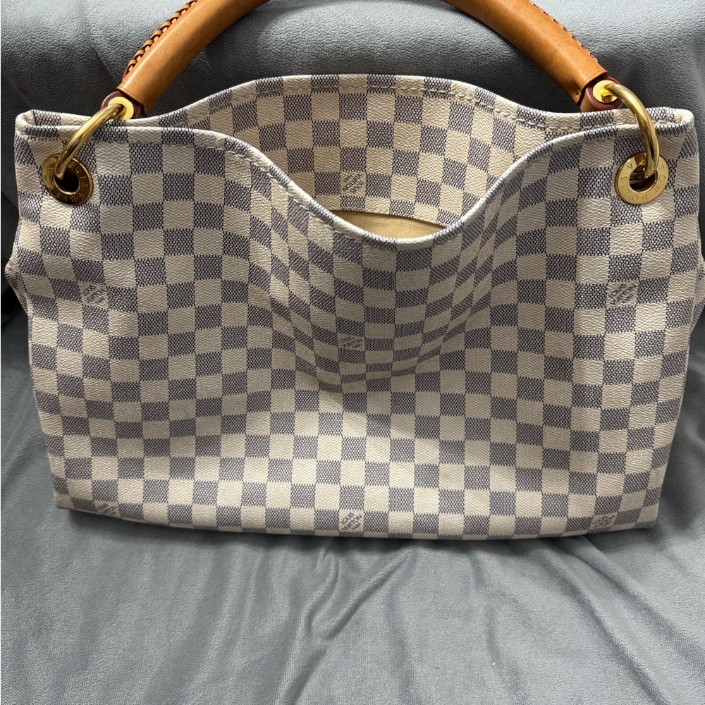 Authentic Louis Vuitton Artsy Damier Azur MM - Picture 2 of 15